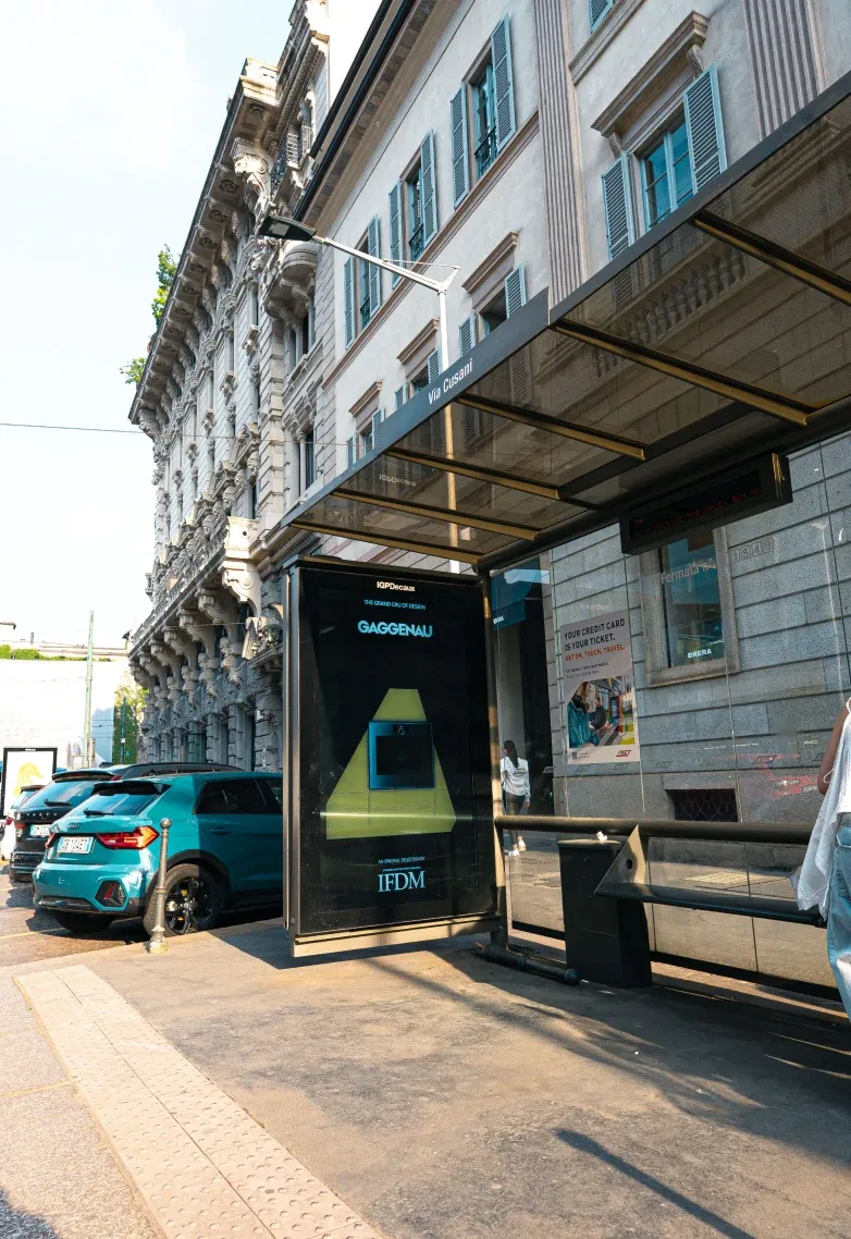 IFDM: pensilina in via Cusani con la campagna